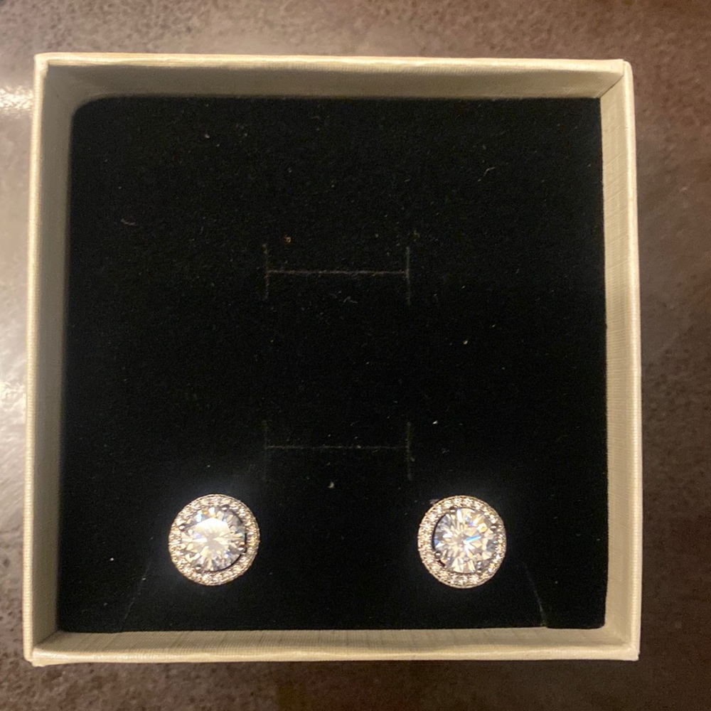 Moissanite earrings 2.0 carat